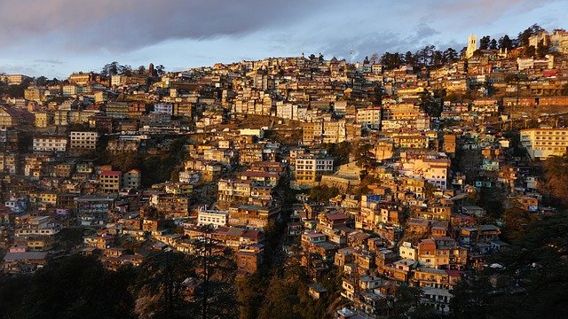 places to travel in August in India